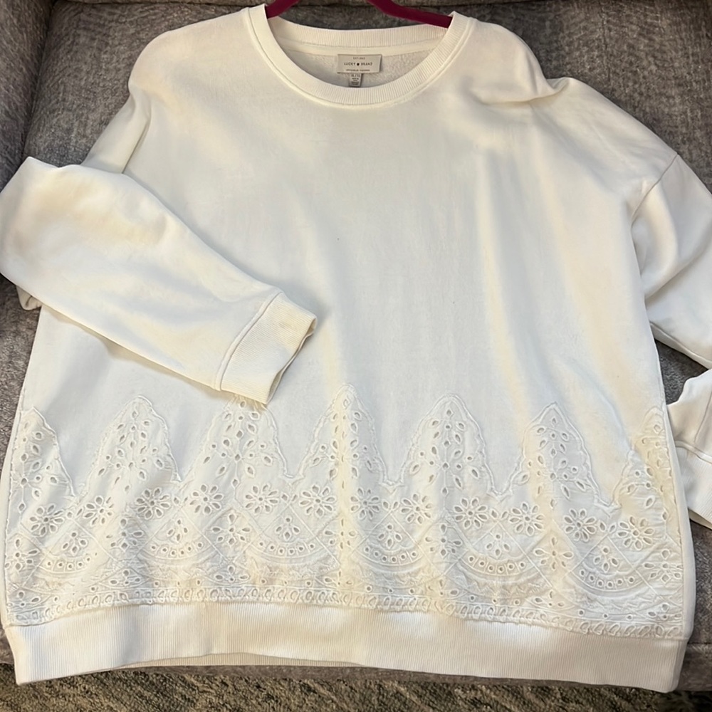 Like new Lucky Brand sweatshirt.